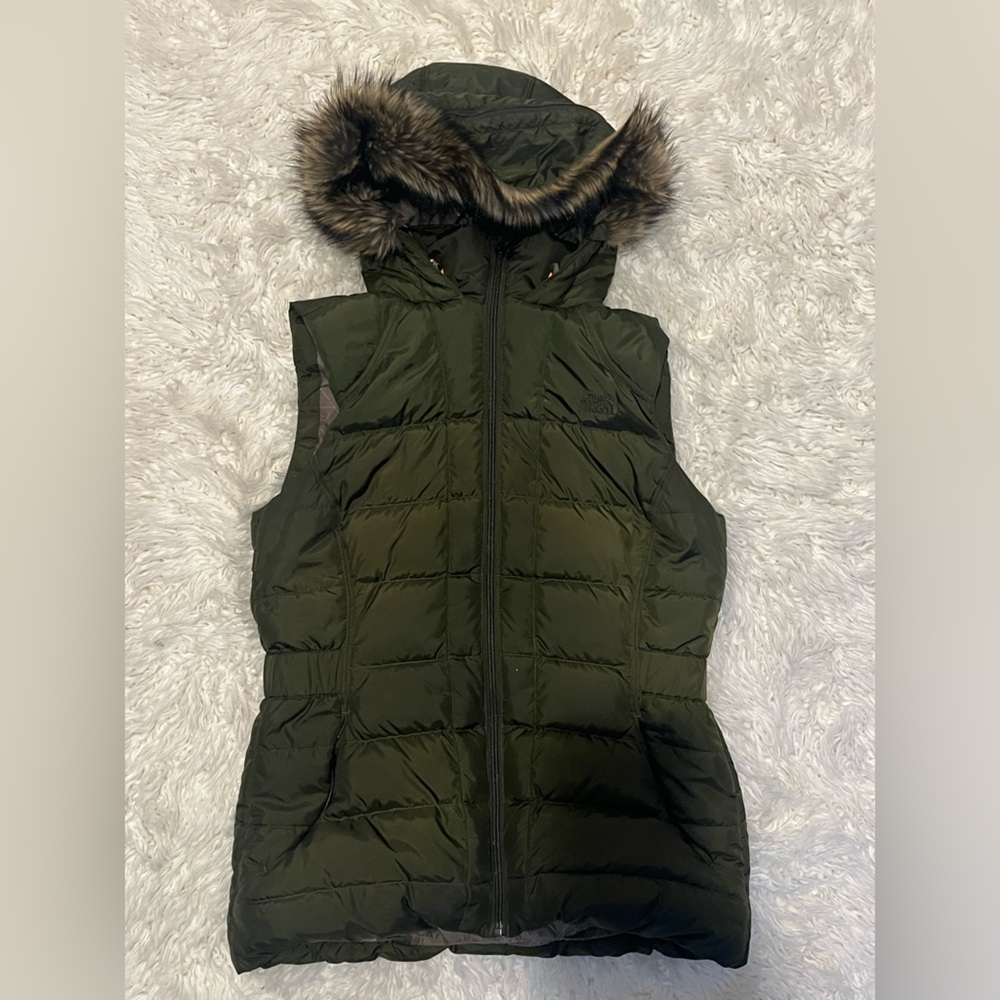 North Face Women’s Puffer Vest w/Fur Lined Hood